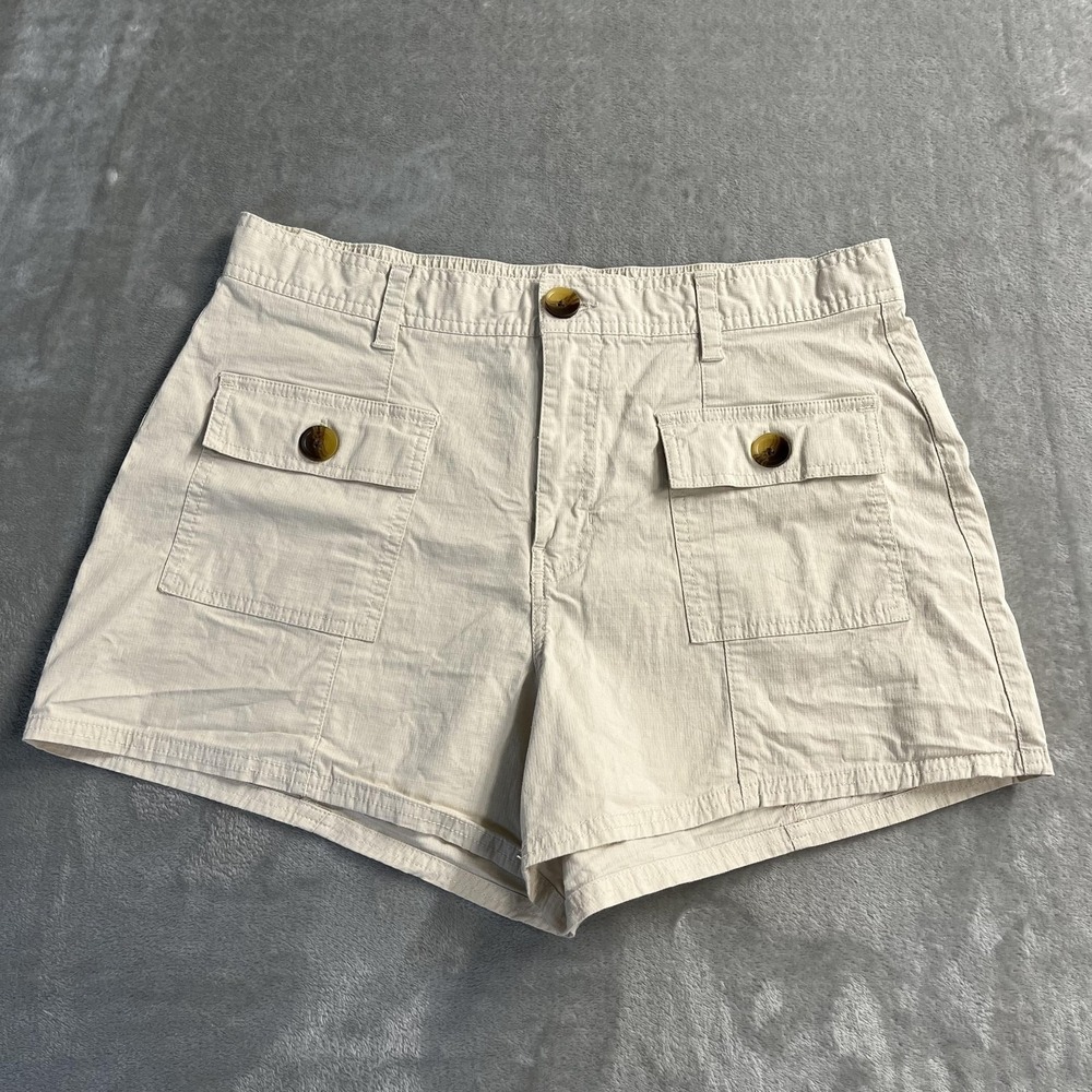 Vuori Women's Cargo Shorts in Cream with Button Details
